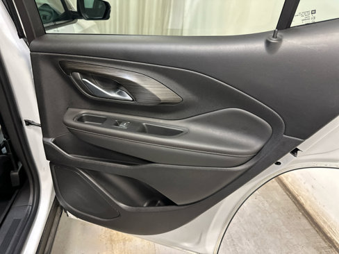 Used 2022 GMC Terrain SLT w/ Infotainment Package II image 30