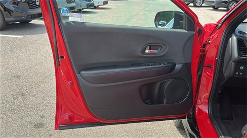 Used 2022 Honda HR-V Sport image 9