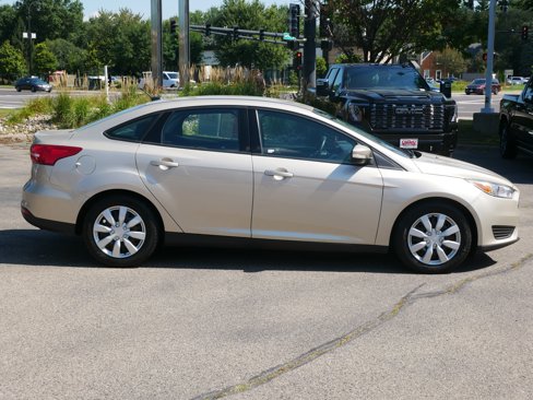 Used 2017 Ford Focus SE w/ SE Winter Package image 10