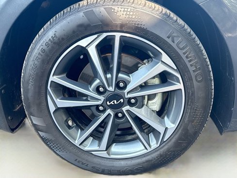 Used 2024 Kia Forte LXS image 28