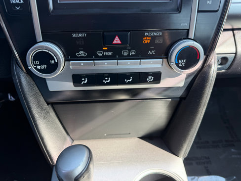 Used 2013 Toyota Camry SE image 13