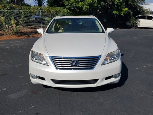 Used 2010 Lexus LS 460 image 2