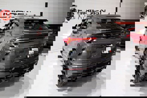 Used 2021 Lamborghini Urus image 24
