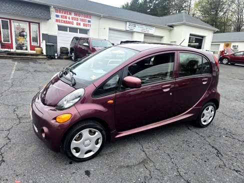 Used 2012 Mitsubishi i SE image 8