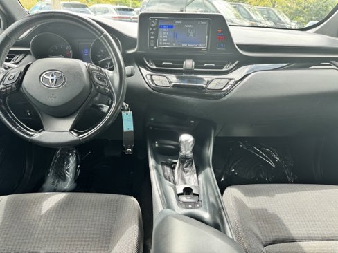 Used 2018 Toyota C-HR XLE image 11