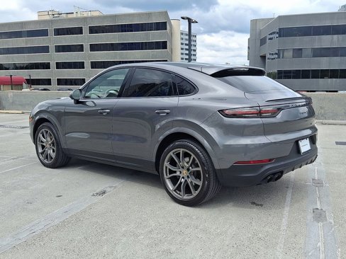 Used 2021 Porsche Cayenne S image 3