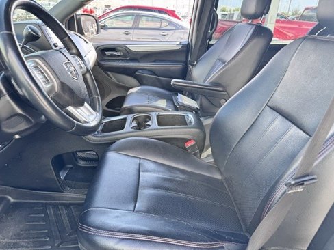 Used 2018 Dodge Grand Caravan GT image 5