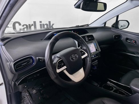 Used 2017 Toyota Prius Four Touring image 9