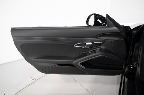 Used 2018 Porsche 911 Carrera 4 GTS image 34