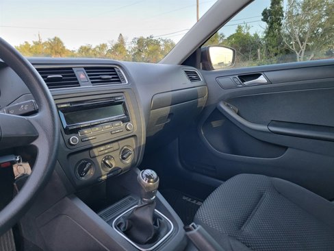Used 2014 Volkswagen Jetta S image 7