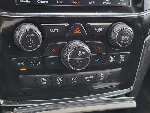Used 2021 Jeep Grand Cherokee Limited w/ Luxury Group II image 22