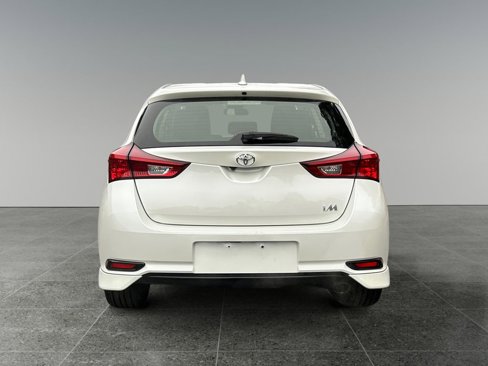 Used 2017 Toyota Corolla iM image 6