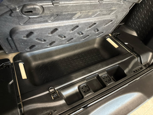 Used 2016 Jeep Wrangler Rubicon w/ Power Convenience Group image 38