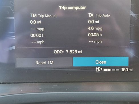 Certified 2025 Volvo XC60 B5 Plus w/ Climate Package image 24