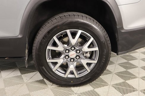 Used 2023 GMC Acadia SLT image 19