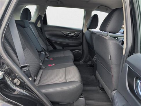 Used 2018 Nissan Rogue S image 20