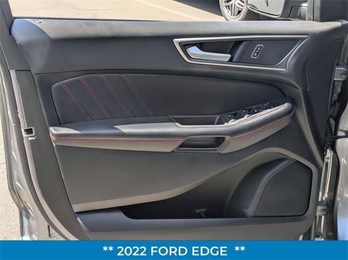 Certified 2022 Ford Edge ST-Line image 11