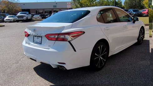 Used 2018 Toyota Camry SE image 8