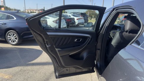 Used 2017 Ford Taurus SEL image 19