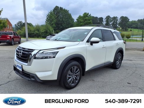 Used 2022 Nissan Pathfinder SV image 9