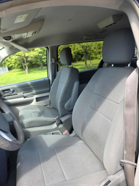 Used 2010 Chrysler Town & Country LX w/ PWR Convenience Group image 12