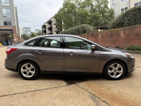 Used 2014 Ford Focus SE image 6