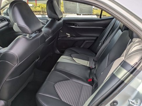 Used 2022 Toyota Camry SE image 14