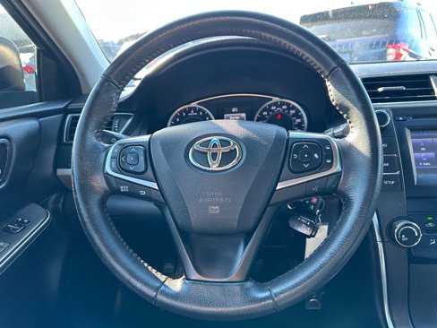 Used 2017 Toyota Camry SE image 19