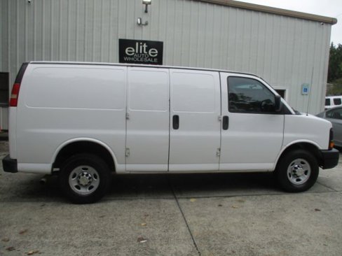 Used 2014 Chevrolet Express 2500 image 6