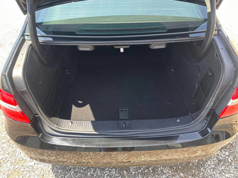 Used 2010 Mercedes-Benz E 350 4MATIC Sedan image 6