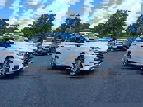 New 2025 Nissan Versa S w/ Trunk Package image 1