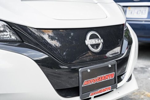 Used 2023 Nissan Leaf S image 11
