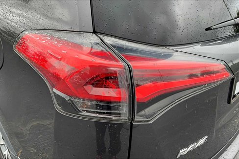 Used 2018 Toyota RAV4 XLE image 28