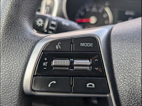 Used 2019 Kia Sorento L image 10