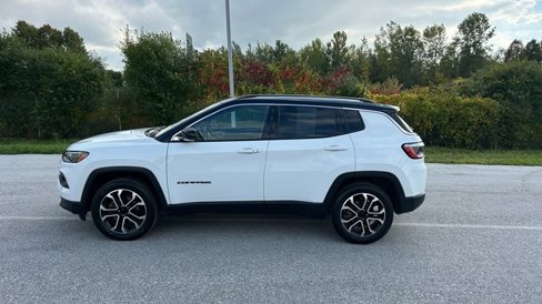 Used 2022 Jeep Compass Limited image 7