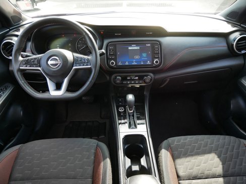 Used 2023 Nissan Kicks SR image 13