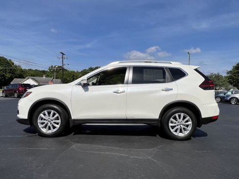 Used 2018 Nissan Rogue SV image 20