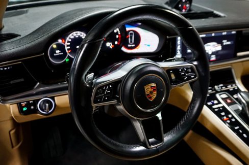 Used 2018 Porsche Panamera image 11