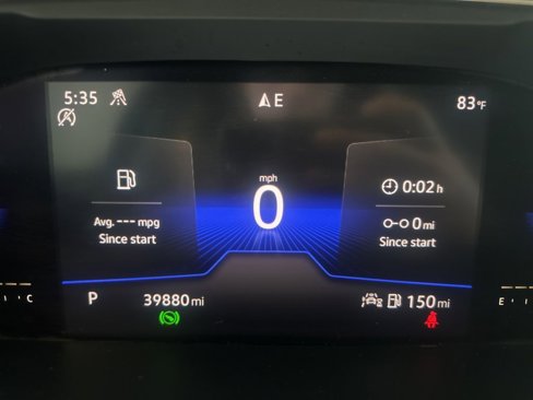 Used 2022 Volkswagen Tiguan SE w/ Panoramic Sunroof Package image 11