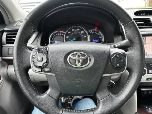 Used 2012 Toyota Camry SE image 16