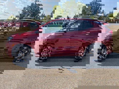 Used 2023 Buick Encore GX Select w/ Sport Touring Package image 4