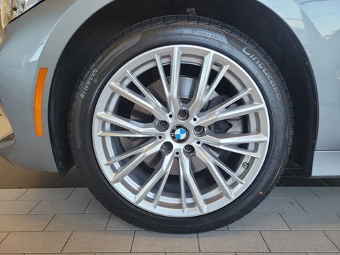 Used 2023 BMW 330i xDrive Sedan w/ Driving Assistance Package image 12