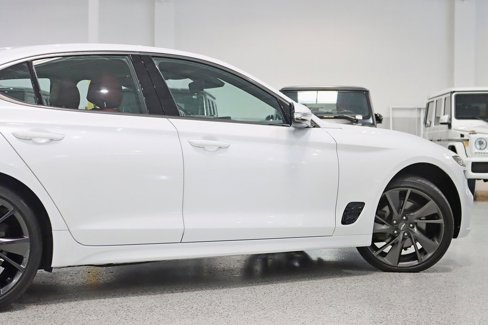 Used 2023 Genesis G70 2.0T w/ Sport Prestige Package image 11