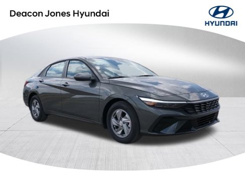 New 2025 Hyundai Elantra SE image 1