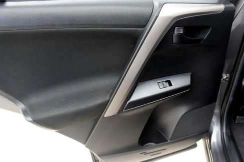 Used 2017 Toyota RAV4 LE image 12