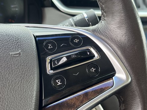Used 2013 Cadillac XTS Premium image 34