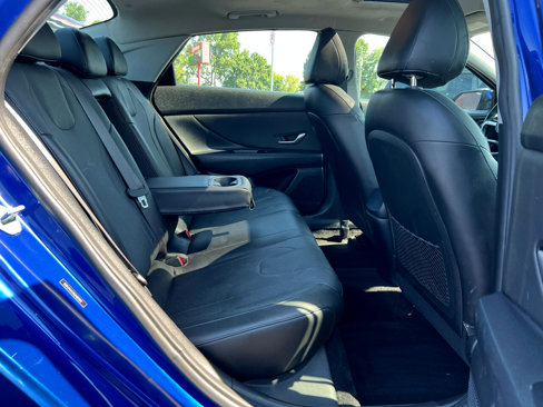 Used 2021 Hyundai Elantra Limited image 55
