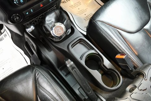 Used 2015 Jeep Wrangler Unlimited Sahara image 27