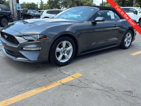 Used 2018 Ford Mustang Premium image 3