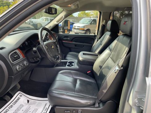 Used 2011 Chevrolet Silverado 2500 LTZ w/ Snow Plow Prep Package image 15